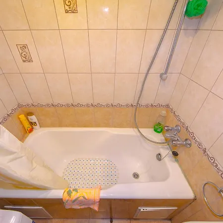 Two-bedroom On Raduzhnaya - Arena+ *